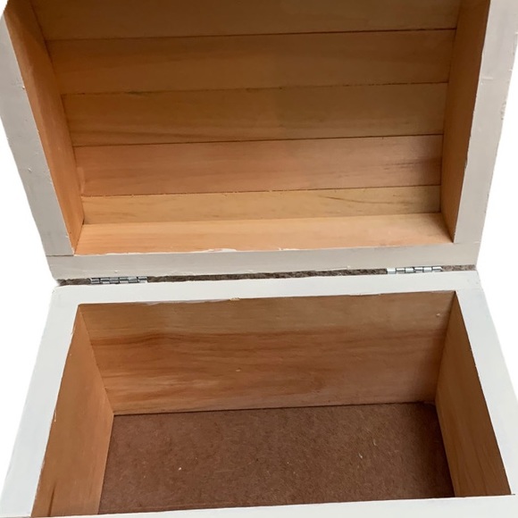 Handpainted OOAK beach theme box - Picture 5 of 5